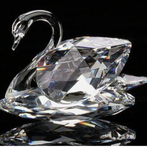 Swarovski Large Swan (1254247) - RETIRED
